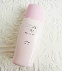 Biore uv bright face milk brightens your complexion while its spf 50+ pa+++ protection gives skin the necessary defence from harmful uv rays. Review Biore Uv Bright Face Milk Spf 50 Pa Lenallure