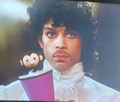 ass n titties r everywhere but a bitch who luv n understand u isn't 💯