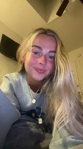 Lynn Dyson's Instagram, Twitter & Facebook