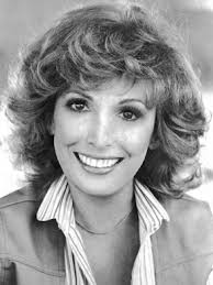 Julie Bennett's Instagram, Twitter & Facebook