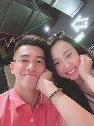 Những bạn gái đa số đều thích được tặng những món quà nhỏ nhắn, dễ thương do chính tay để chọn quà cho những cô nàng như thế thì thứ mà bạn cần nghĩ tới đầu tiên là hoa. Báº¡n Gai Tiáº¿n Linh Bá»‹ Khan Giáº£ Dá»a Gáº·p Ä'au Ä'anh Ä'o Vi Ä'iá»u Nay