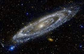 La galaxia espiral barrada ngc 2608 la prominentemente barrada galaxia espiral ngc 6217, fotografiada arriba, fue captada en espectacular detalle en este imagen publicada hace poco por la recién reparada cámara avanzada de exploración (advanced camera for surveys) a bordo del. Galaxia Espiral Barrada Caracteristicas
