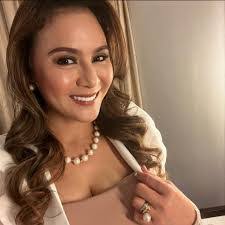 Krystal White's Instagram, Twitter & Facebook