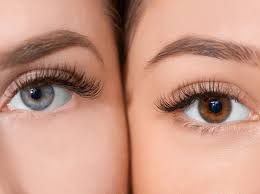 Menschen mit braunen augen haben sehr häufig einen dunkleren teint sowie eine dunkle haarfarbe. Welcher Lidschatten Zu Welcher Augenfarbe Passt Liebenswert Magazin