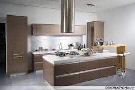 Diğer renklerle kombinasyonu ise en kolay renktir. Cappucino Kapicino Rengi Mutfak Dekorasyonu Farkli Fikirler