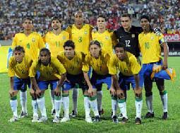 أفضل منتخب لم يحقق بطولة كأس العالم. Ø§Ù„Ø®Ù„Ø§Ù Ù…Ø¹ Ø§Ù„Ø£Ù†Ø¯ÙŠØ© ÙŠÙ„Ù‚ÙŠ Ø¨Ø¸Ù„Ø§Ù„Ù‡ Ø¹Ù„Ù‰ Ù…Ø­Ø§ÙˆÙ„Ø© Ø§Ù„Ø¨Ø±Ø§Ø²ÙŠÙ„ Ù„Ù„ÙÙˆØ² Ø¨Ø§Ù„Ù„Ù‚Ø¨ Ø¬Ø±ÙŠØ¯Ø© Ø§Ù„ØºØ¯