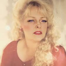 Charlene Dutton's Instagram, Twitter & Facebook