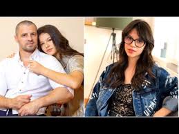 Bineînțeles, nici părinții nu au putut lipsi. Nunta Cleopatrei Stratan Cu Edward Sanda Bate La UÈ™Äƒ Artista Face DeclaraÈ›ii EmoÈ›ionante Despre Ple Youtube