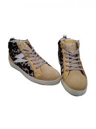 Des baskets léopard montantes classic qui s'adaptent à tous les personnalités vous allez adorer porter ces jolies baskets léopard montantes ! Semerdjian Baskets Montantes Leopard Boutiques Seven S Baskets En Cuir Baskets Montantes Baskets
