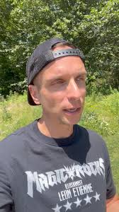 Illusionist Leon Etienne