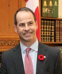 Darryl Whitted's Instagram, Twitter & Facebook