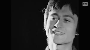 Lettre à france is a single by french singer michel polnareff that was released in 1977. Michel Polnareff L Histoire De La Chanson Lettre A France Nostalgie Fr