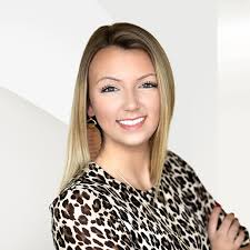 Bethany Avery's Instagram, Twitter & Facebook