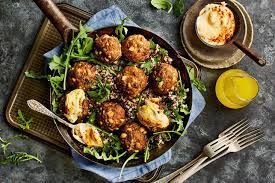 Our church is starting wednesday night dinner fellowship times and trying to keep the meals stress free, so these ideas are great. Dinner Party Recipes