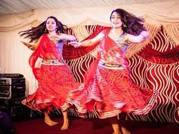 See more ideas about bollywood, bollywood fashion, indian outfits. Bollywood Dreams Dance Perfoming At Aladdin S 20th Anniversary Charity Dinner Picture Of Aladdin S Indian Dining Stratford Upon Avon Tripadvisor
