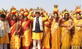 नीलांचल की कलश यात्रा-एक परिधान में हजारों महिलायें, गोल्डन बुक ऑफ वर्ल्ड  रिकार्ड में दर्ज – Desh Digital