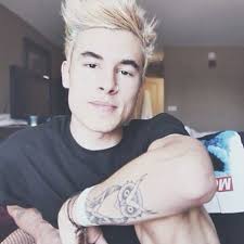 Who is Kian Lawley dating? Kian Lawley girlfriend, wife