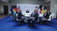 Photo G7: session de travail des dirigeants sur l'Ukraine en présence de ...