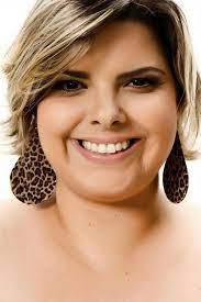 You can also make gorgeous hairstyles with fat & double chin face. Hairstyle For Fat Women Hair Style For Party