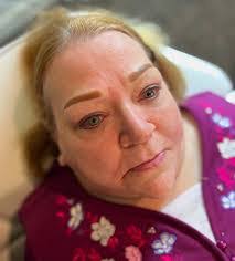 Carla Poore's Instagram, Twitter & Facebook