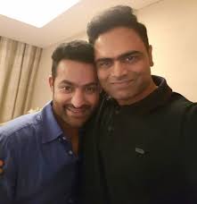 Vamsi paidipally (known as vamsi) (born 27 july 1979) is a tollywood film director who is known for directing the films munna (2007), brindavanam (2010), yevadu (2014) ,oopiri. Vamshi Paidipally Many Happy Returns To My Brother Jr Ntr Wish You All The More Happiness Love Success A Great Year Ahead Annayya Facebook