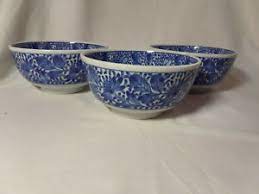 We carry a vast array of nesting bowls featuring beautiful designs. 3 Blue And White Porcelain Asian Soup Or Noodle Bowls 6 1 4 Floral Design Ebay