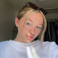 Stream Daisy Ewing music