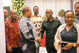 #kikwete anampa za uso magufuli huko msibani. Voice Of Bongo Sur Twitter Rais Mstaafu Wa Jamhuri Ya Muungano Wa Tanzania Dkt Jakaya Mrisho Kikwete Alipowasili Eneo La Msiba Nyumbani Kwa Marehemu Mzee Gabriel Ndugulile Ferry Kigamboni Jijini Dar Es