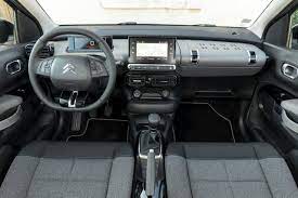 Geen overtollige snufjes dus, wel een pure presentatie en een sobere 1.6 hdi diesel met 100 pk. Essai Citroen C4 Cactus 2018 Notre Avis Sur La C4 Cactus Restylee