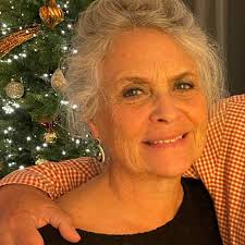 We heard some rumours about a Corte Ingles Shop opening somewhere along the  125 between Almancil and Faro. Any confirmation of this anyone ??