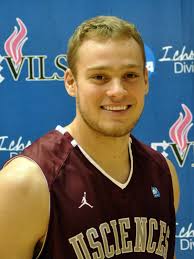 Kerr reaches 2,000 point milestone