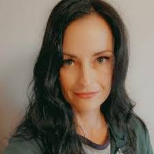 Samantha Mccrea's Instagram, Twitter & Facebook