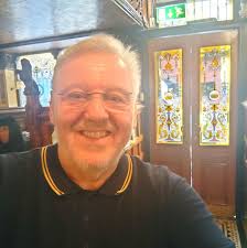 if anyone has too many clothes hangers and wants to get rid I will gladly  take them off your hands .. I keep buying them but I need loads . thankyou  x 😁