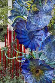 Never Been Seen Before In The Uk Including A Specially Designed Sculpture For Kew S Iconic Temperate House Highlights Include Chihuly Glass Art Sculpture Art