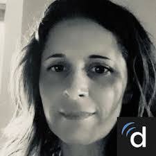 Kari Roe's Instagram, Twitter & Facebook