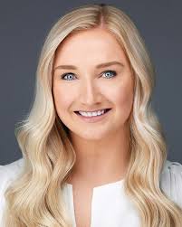 Kristi Duff's Instagram, Twitter & Facebook