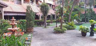 Distance between petaling jaya and shah alam is 9 kilometers (5 miles) in malaysia. Shah S Village Hotel Prices Reviews Petaling Jaya Malaysia Tripadvisor