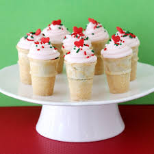 Christmas appetizers, christmas cookies, christmas dinner ideas, christmas side dishes, mexican christmas food, italian christmas dinner yummy + easy christmas desserts maybe you're throwing a christmas party, delivering treats to neighbors, or just want to enjoy festive desserts during the holiday season! Christmas Dessert Ideas For People Having A Sweet Tooth Godfather Style