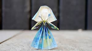 Geldgeschenk Zur Hochzeit Origami Braut Aus Beliebigem Geldschein Geldgeschenke Hochzeit Geldscheine Geldgeschenke