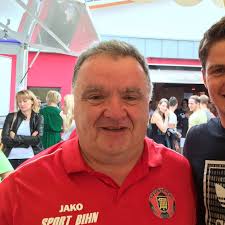 Bitte anstoßen! 🍻 Unser Stürmer Anthony Greco feiert heute seinen Ehrentag 