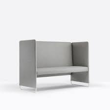 Unique kissen couch rückenlehne ein rückenlehne kissen couch. Zippo Gepolstertes Sofa 2 Sitzer Von Pedrali Mit Verschiedenen Bezugen Und Farben Verfugbar Sediarreda Com Pro Contract