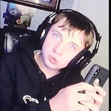 Max Pettit is #1 (@maxpettit_fanbase) • Instagram photos and videos