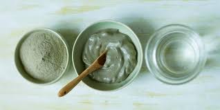 Démaquiller le contour des yeux 2. 3 Recettes Beaute A Base D Argile Verte Marie Claire