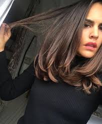 Coiffure femme avec meche devant. Coupe Femme Mi Long Quelles Sont Les Tendances 2019 2020