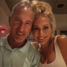 What are some locally owned HOA management companies in Lakeland?