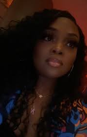 WHAT WOULD U RATE ME ON A SCALE OF 1-10