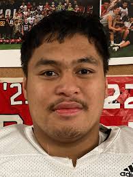 Jekyll and Hyde USC commit Micah Banuelos leads Kennedy Catholic into state  football playoffs