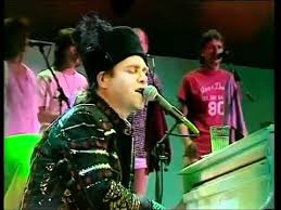 Don T Let The Sun Go Down On Me Lyrics Rocketman Elton John Bennie And The Jets Rocket Man Live Aid 1985 Elton John Elton John Hits Best Of Elton John