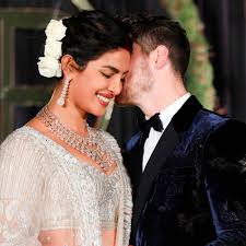 Priyanka chopra entered the beauty pageant circuit at the age of 17—so she knows a thing or two about beauty. Priyanka Chopra Had A Surprising Request For Her Wedding Hairstylist E Online