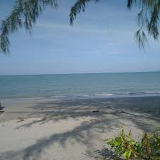 Punggai bayu beach resort is situated north of kampung gambut. Photos At Punggai Bayu Beach